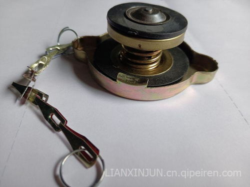 東風(fēng)商用車膨脹水箱蓋 作用、選購(gòu)與常見(jiàn)問(wèn)題解析